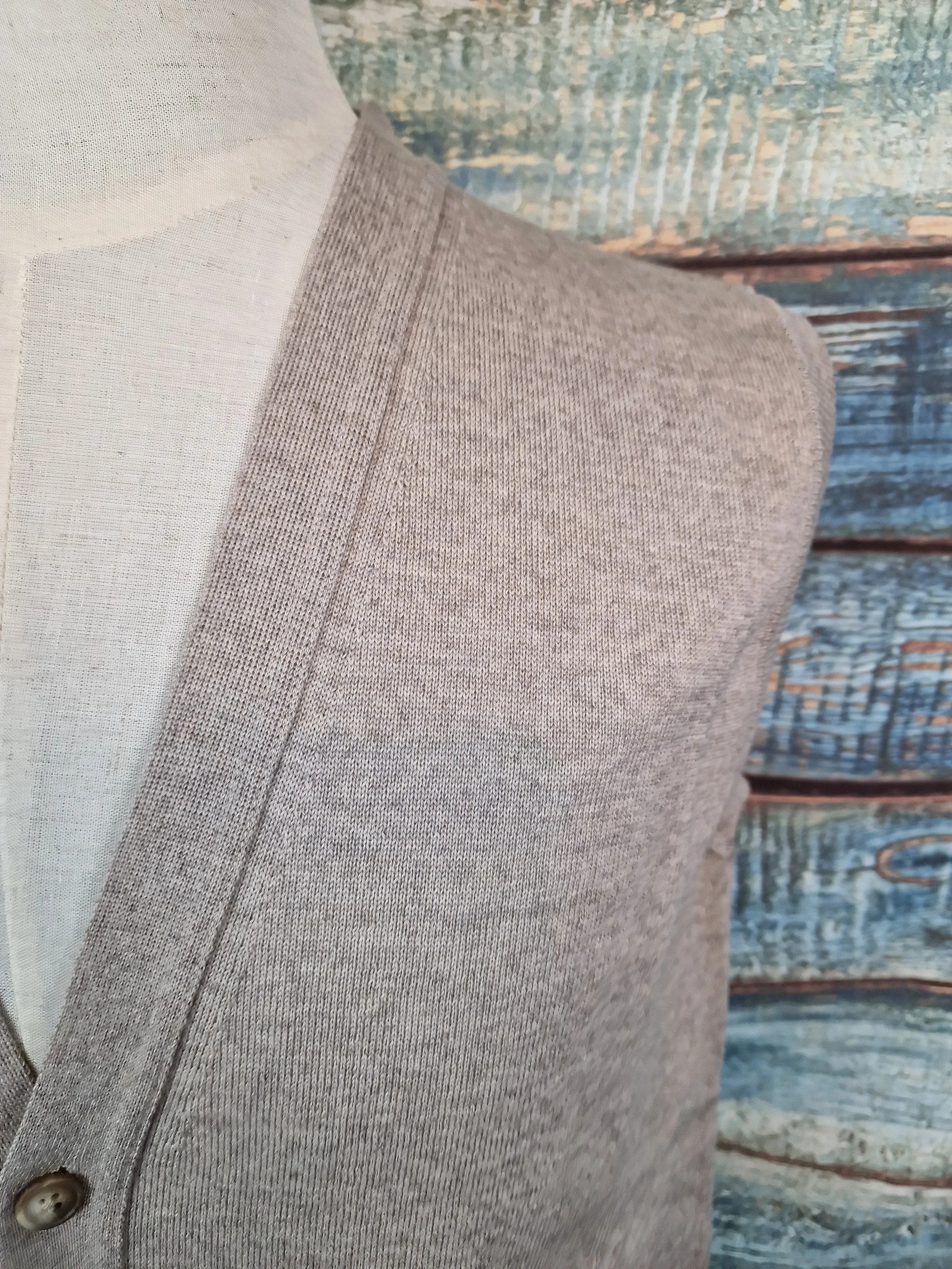 LORENZONI Extra Fine Merino Wool sleeveless cardigan