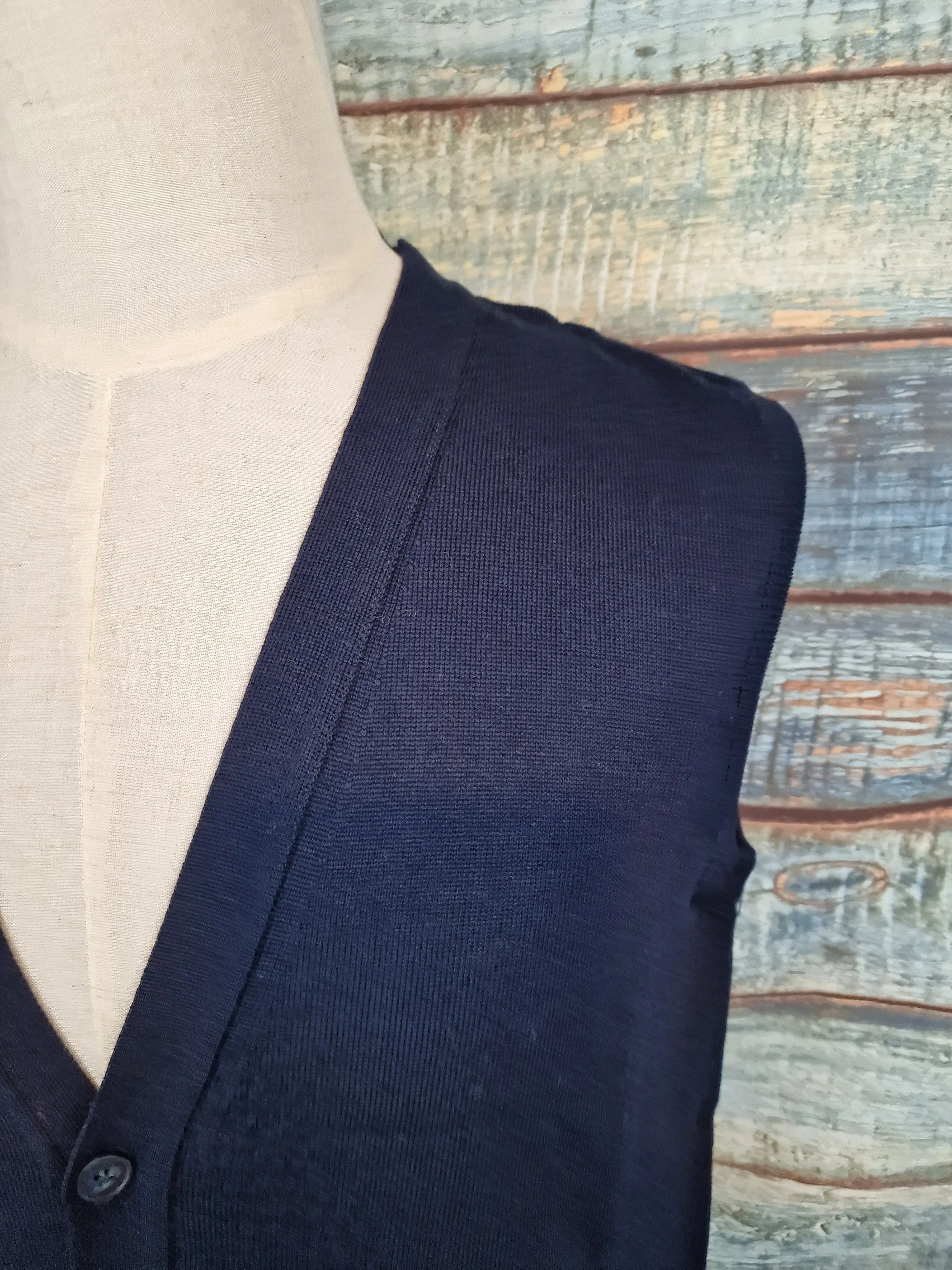 LORENZONI Extra Fine Merino Wool sleeveless cardigan