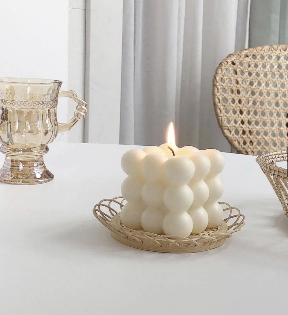 Minimal Bubble Candle